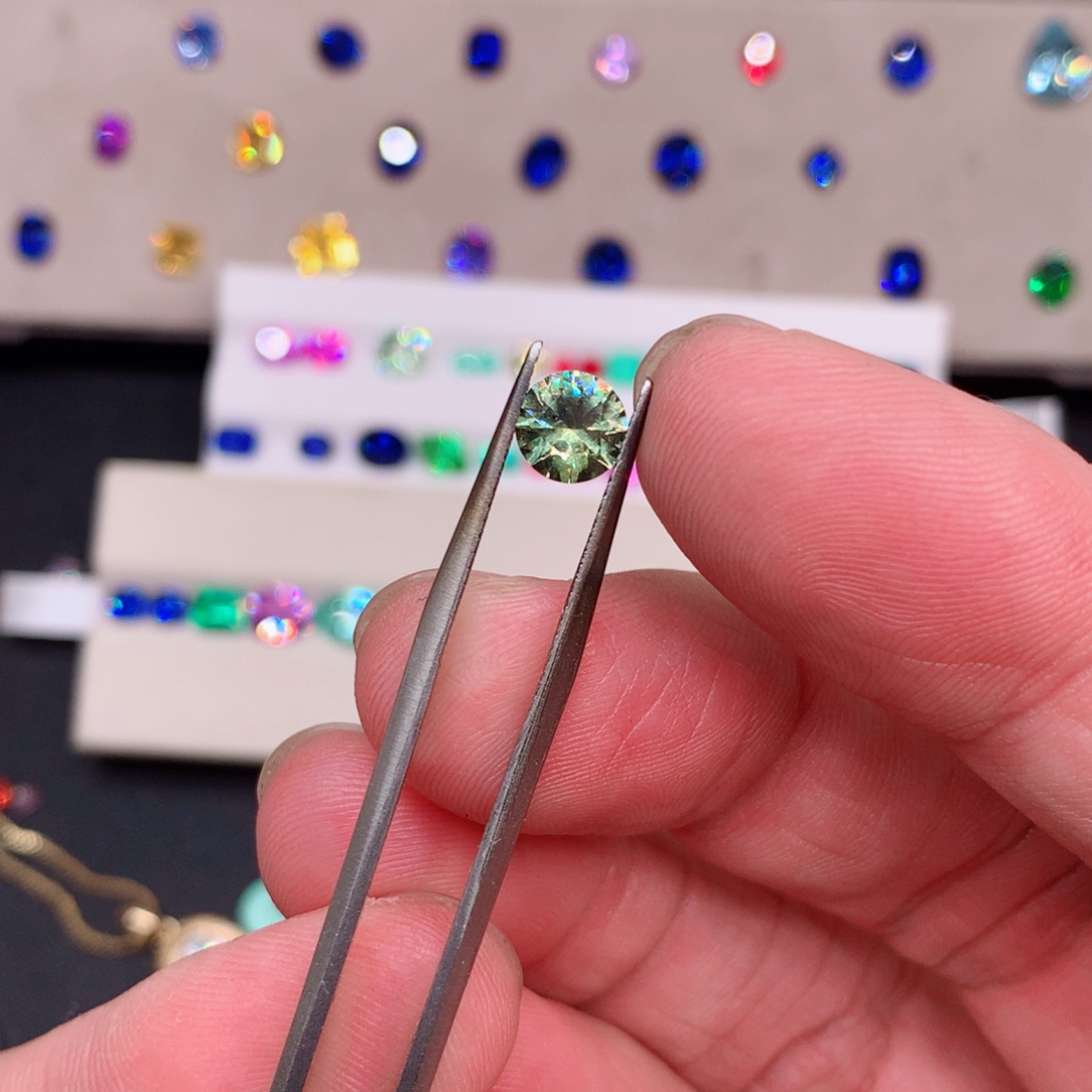 未镶嵌石榴石纳米比亚翠榴0.94ct