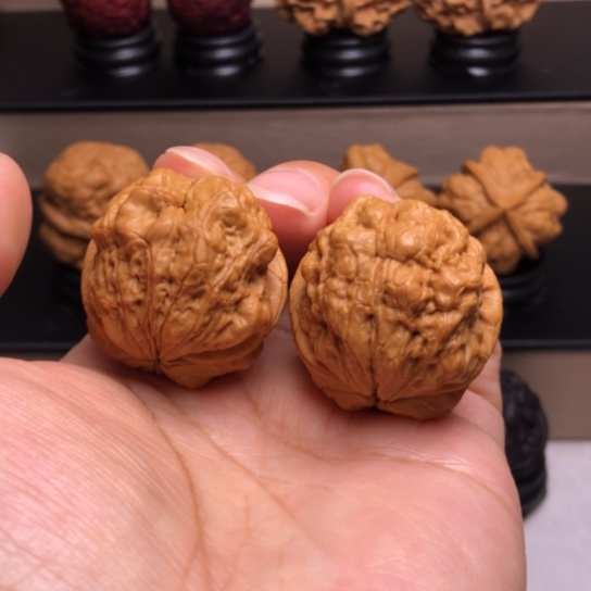 文玩核桃把件龙鳞舍利疙瘩包15