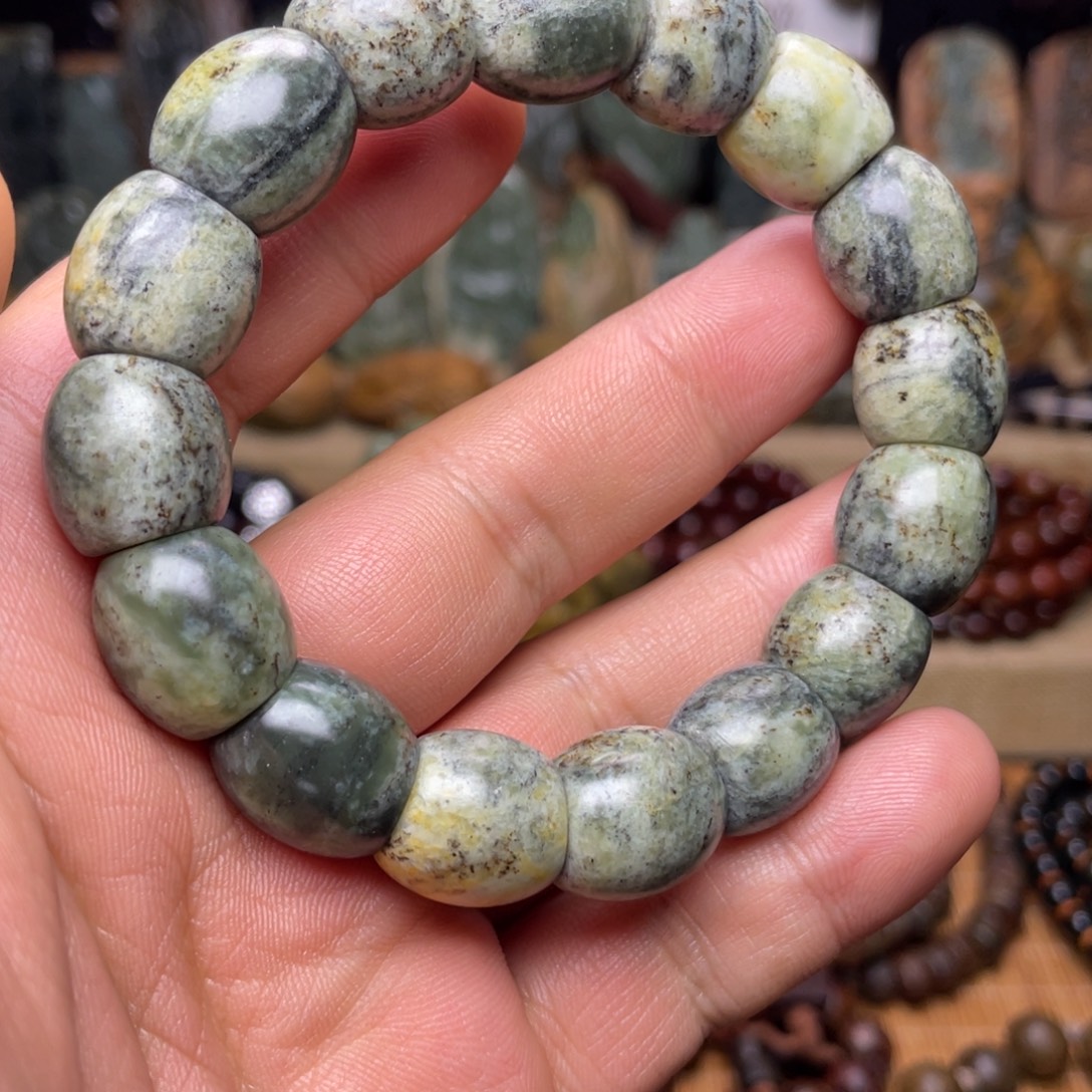 岫岩河磨玉（透闪石质玉）未镶嵌颈饰卡14+