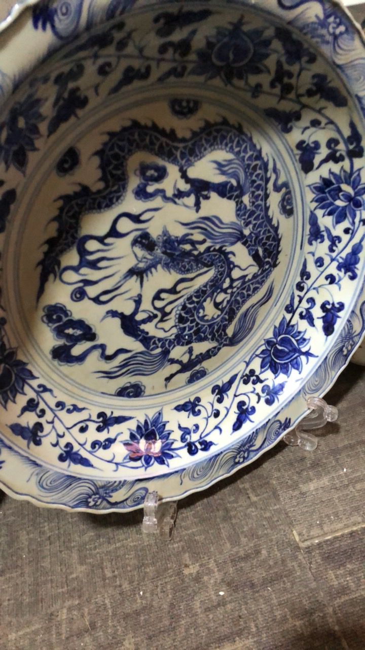 精品小瓷器，完整无瑕疵