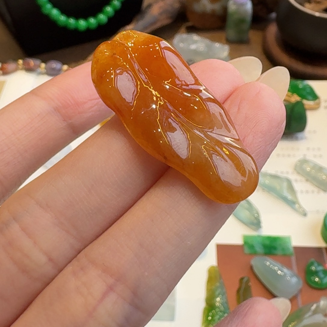 翡翠颈饰未镶嵌天然冰红翡随行叶子