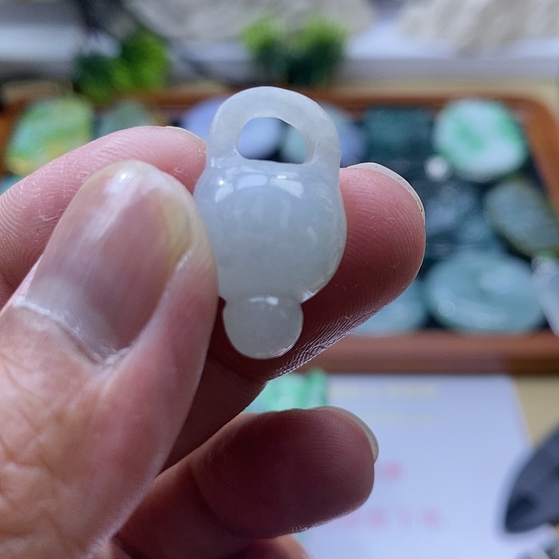 【闪购商品】翡翠颈饰未镶嵌11111111111111
