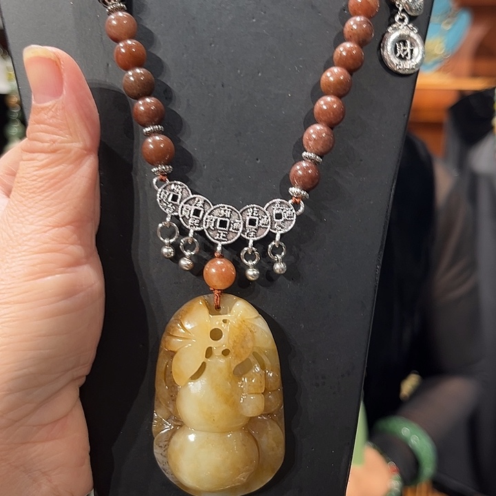 颈饰未镶嵌和田玉