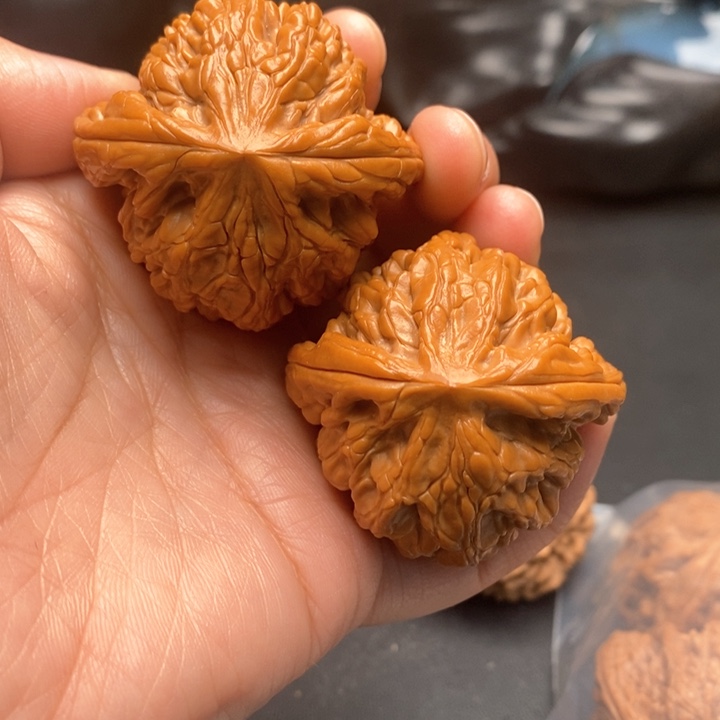 文玩核桃把件虎头王