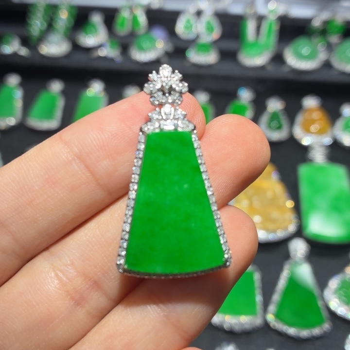 翡翠18K金镶嵌吊坠(不含链)翡翠