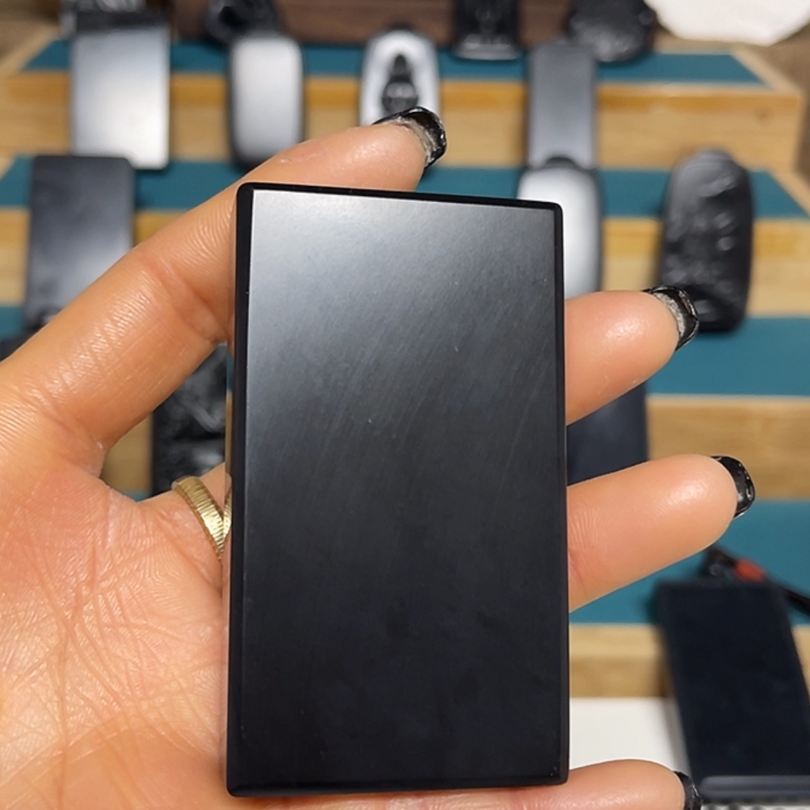 【闪购商品】和田玉（墨玉）吊坠(不含链)未镶嵌羊脂级特价118克