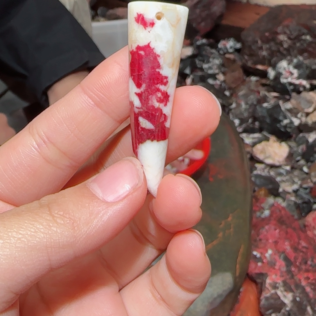 天然辰砂原石吊坠21