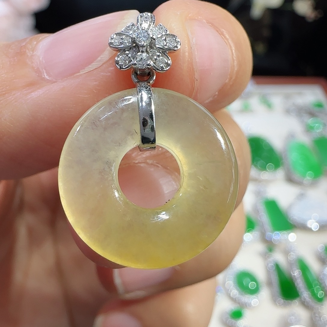 翡翠吊坠(不含链)18K金镶嵌