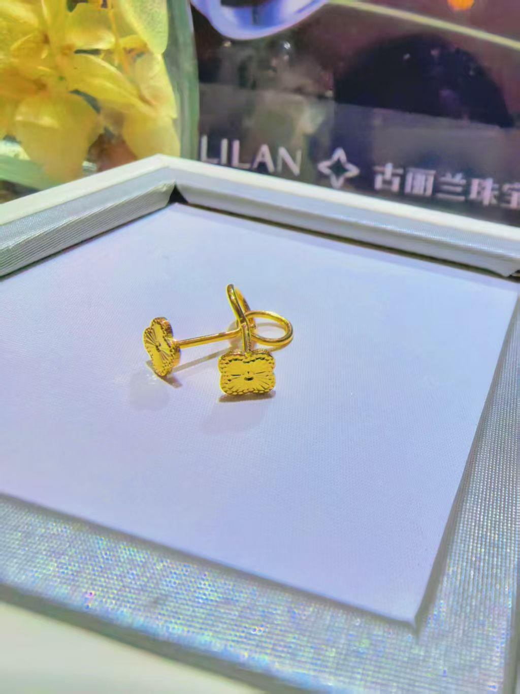 5G足金999 时尚四花  耳钉耳饰 古丽兰（进入选择款式）