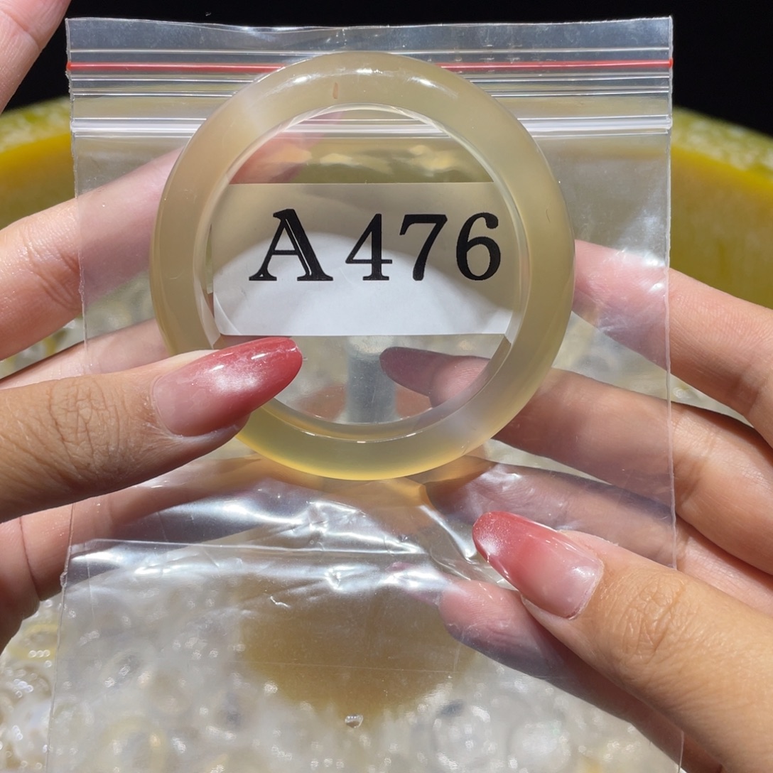 不***班玛瑙/玉髓未镶嵌手镯