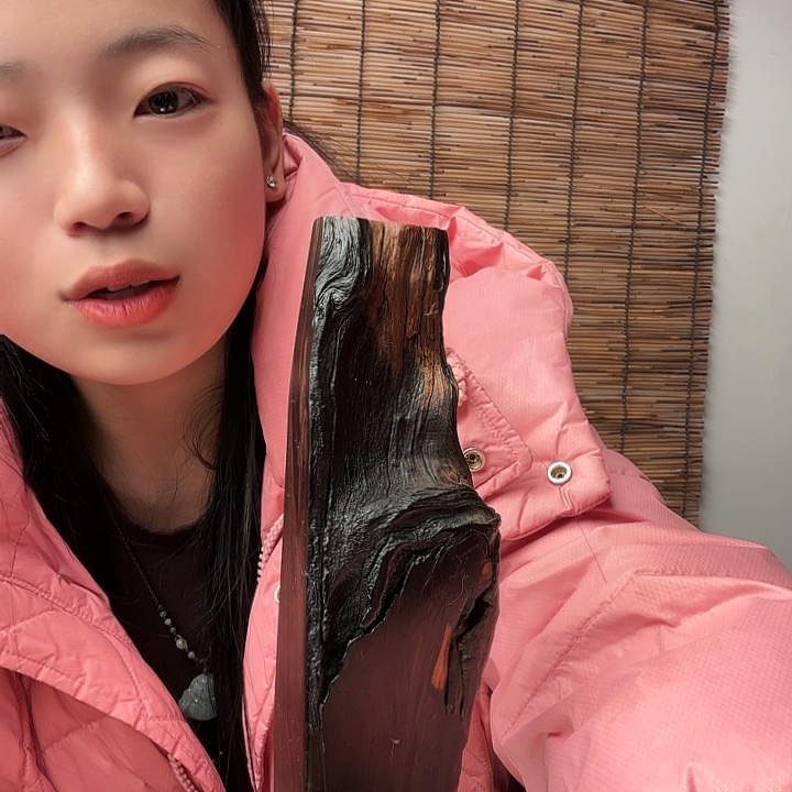 白***狗大叶紫檀（黑酸枝木类）