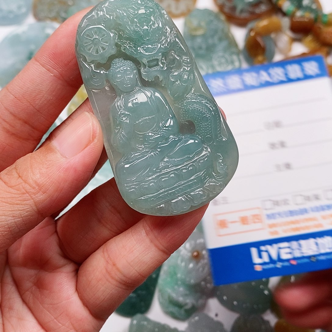 颈饰未镶嵌翡翠御龙大日