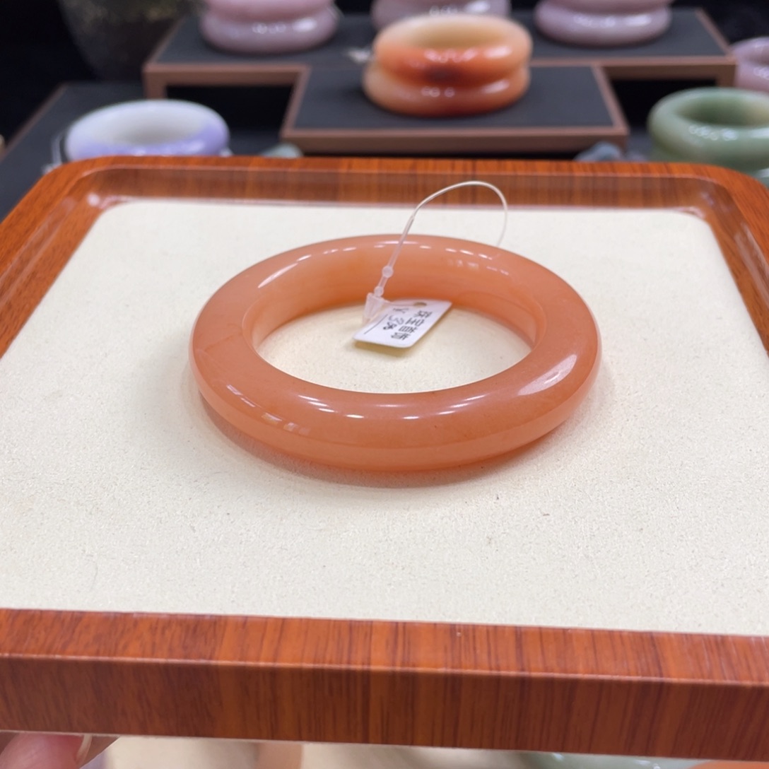 石英岩玉手镯未镶嵌