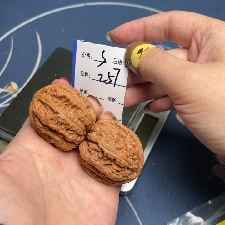 文玩核桃把件粗筋38