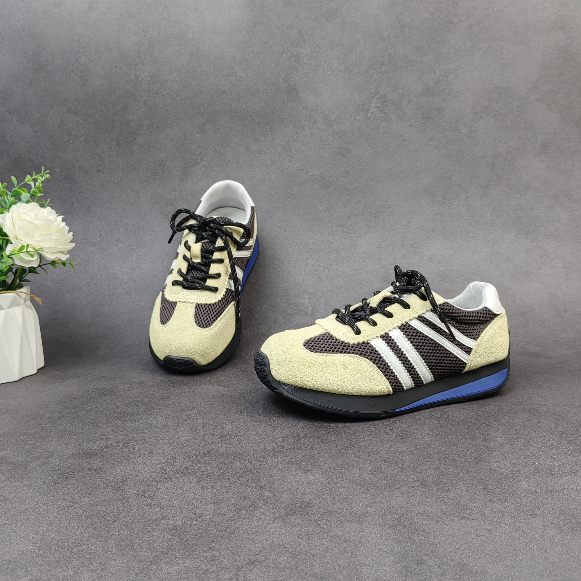 2025秋季新款圆头系带低帮拼平底阿甘鞋时尚百搭潮流女休闲鞋673