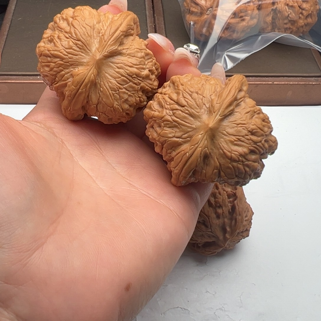文玩核桃把件血麒麟45丽