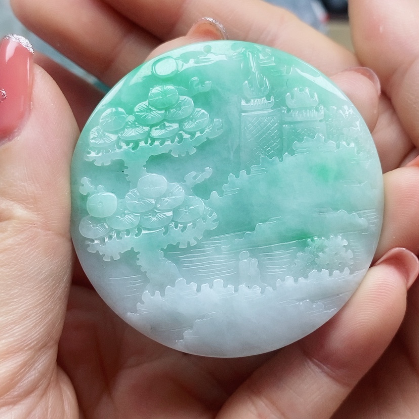 【闪购商品】翡翠颈饰未镶嵌?**?天然翡翠A货阳绿山水牌