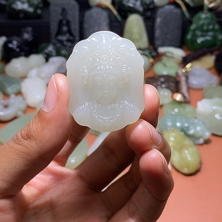 *****和田玉未镶嵌颈饰