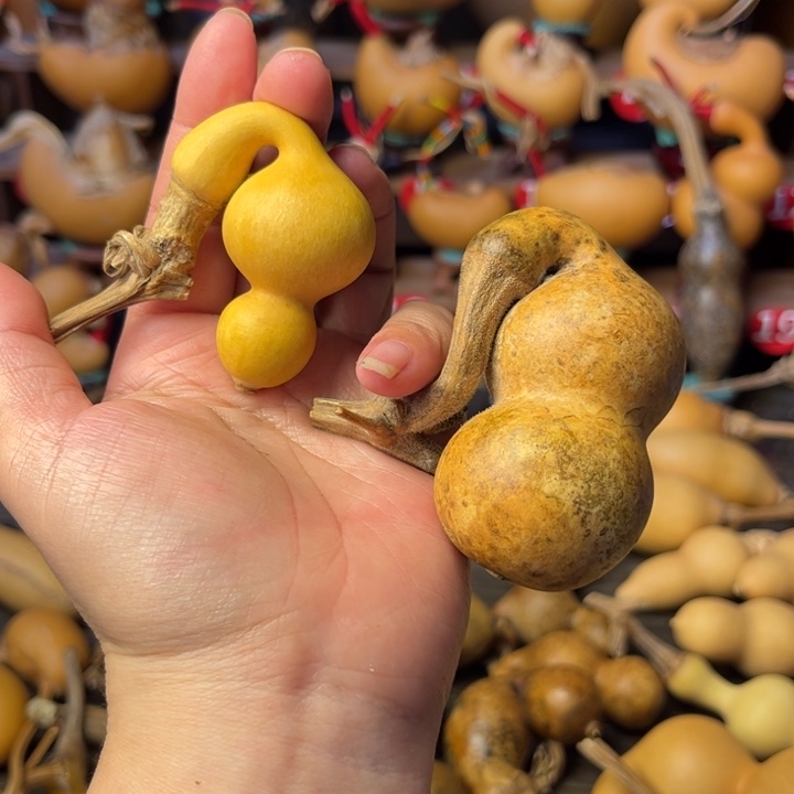 小***文文玩葫芦皮色不匀的