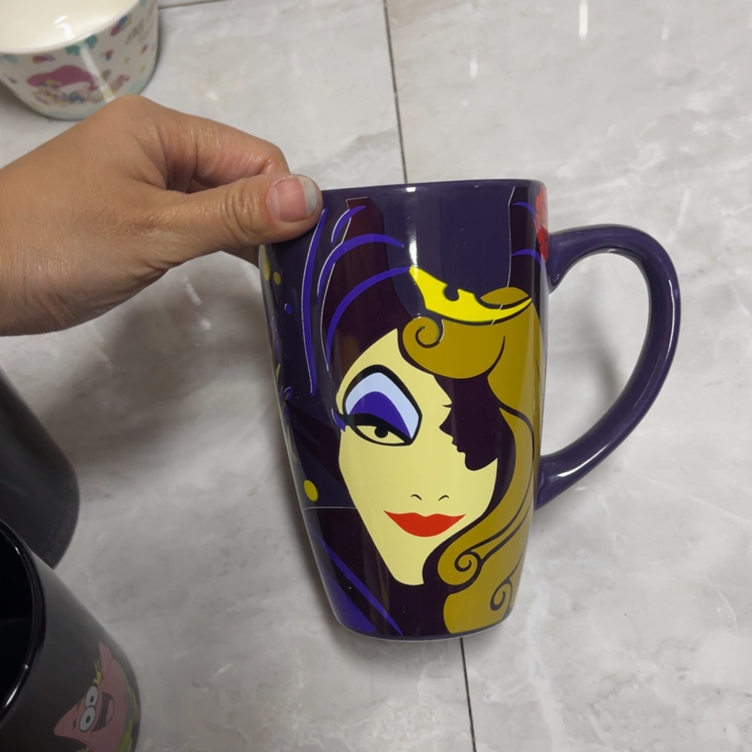 咖***️水晶玻璃吸管款反派公主