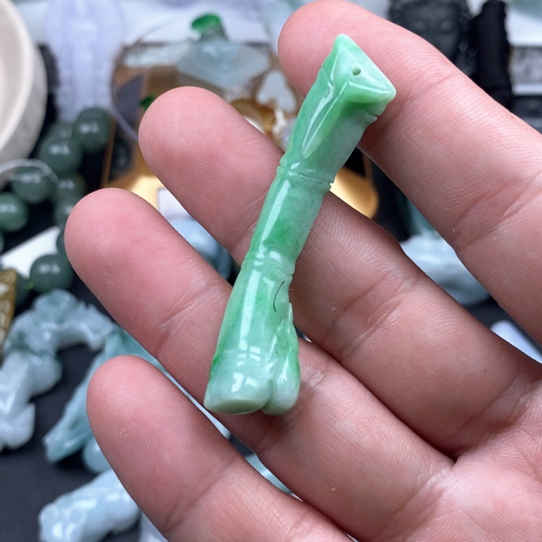 这***扰翡翠未镶嵌吊坠(不含链)