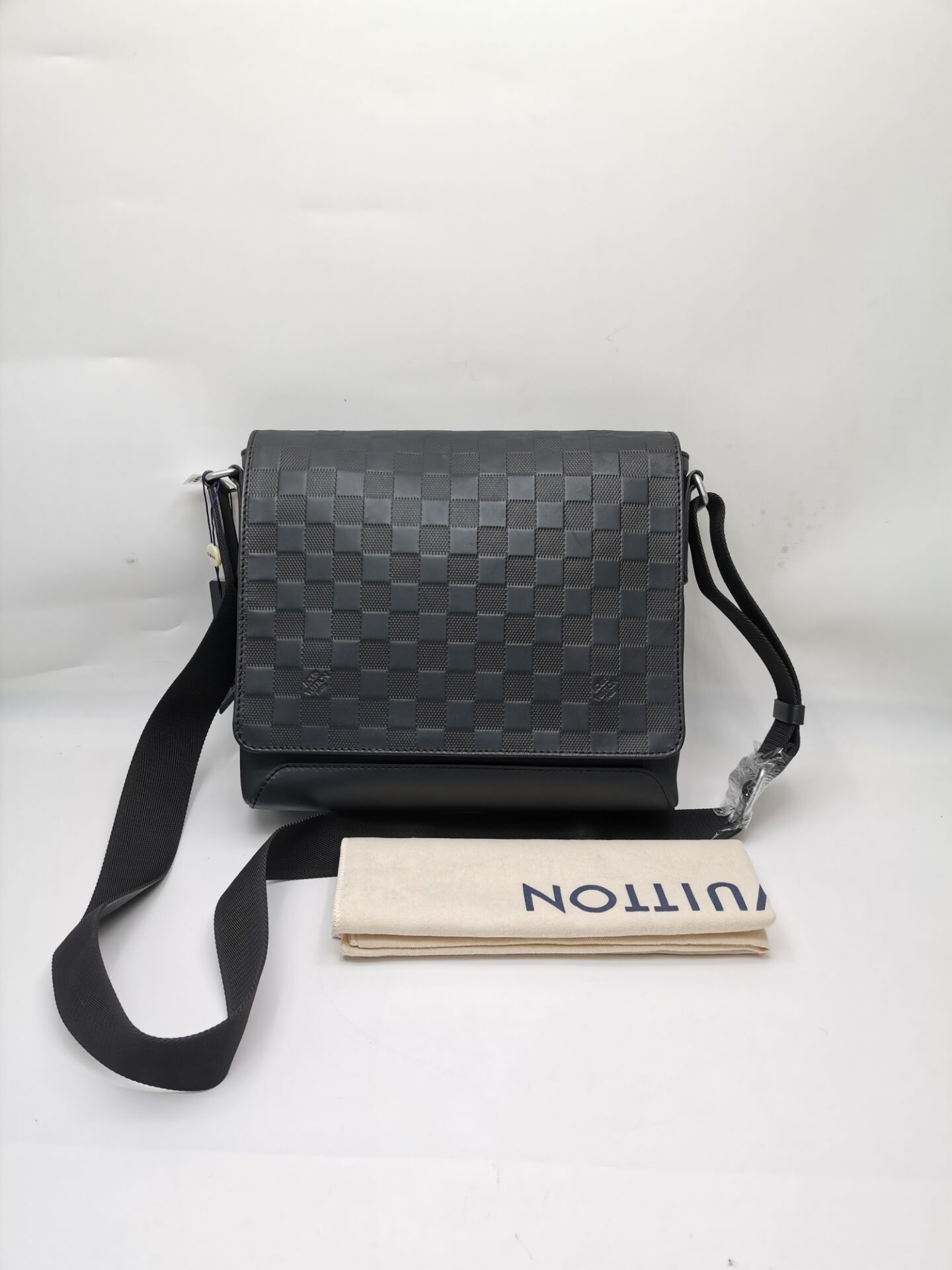 99新 LouisVuitton/路易威登 18168 LV黑色棋盘格全皮翻盖邮差包