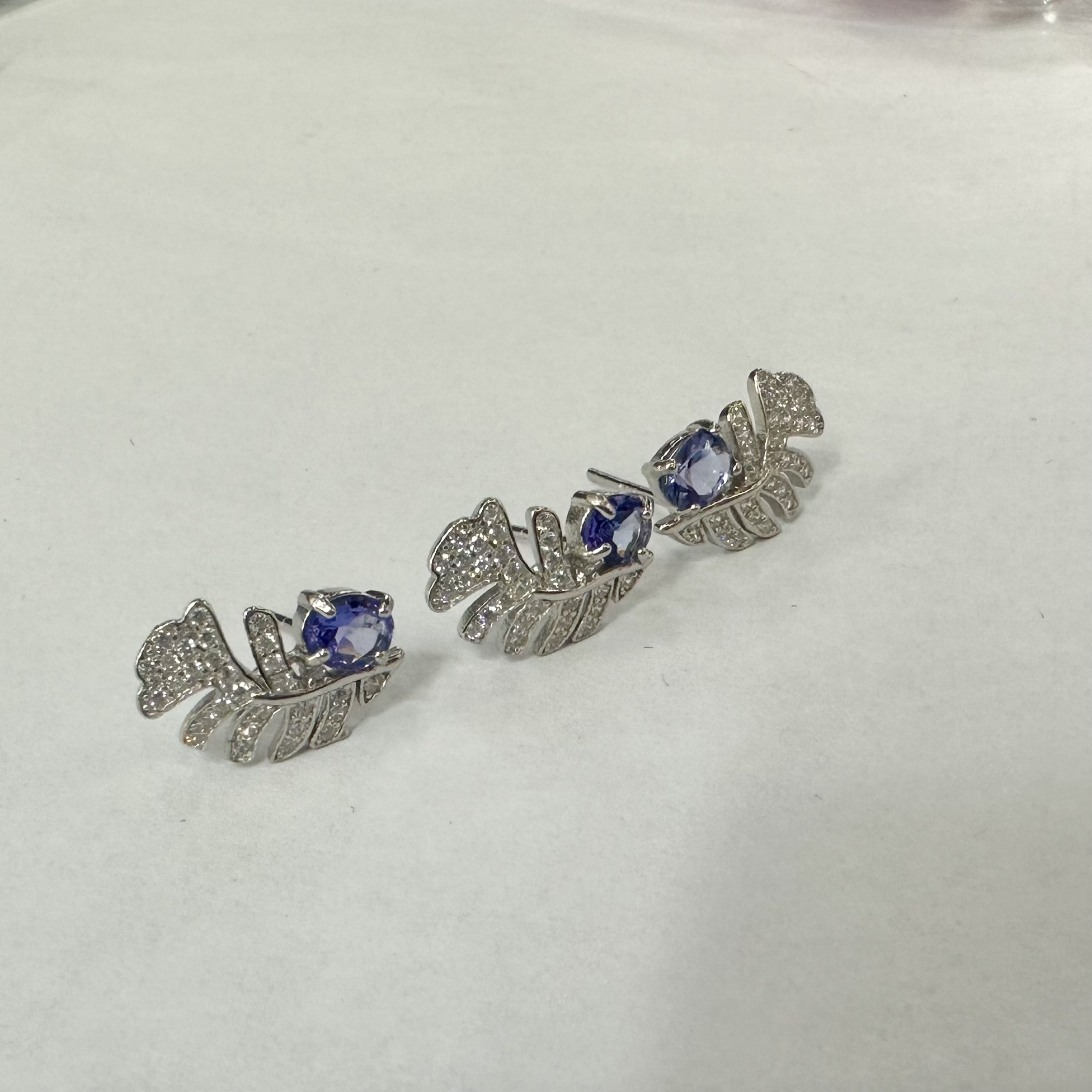 【小宝晶选】s925坦桑石耳钉 多样性发一件 1144XBAX