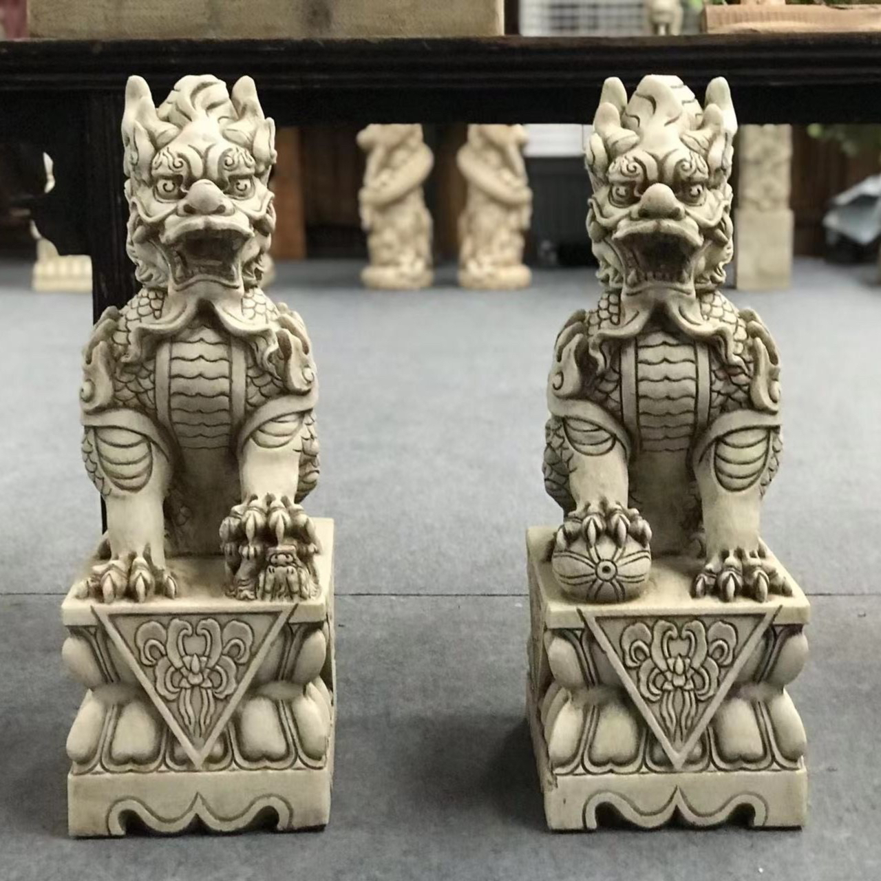 天然石材整石雕刻麒麟瑞兽门墩石高80精雕大门饰品不含安装及卸货