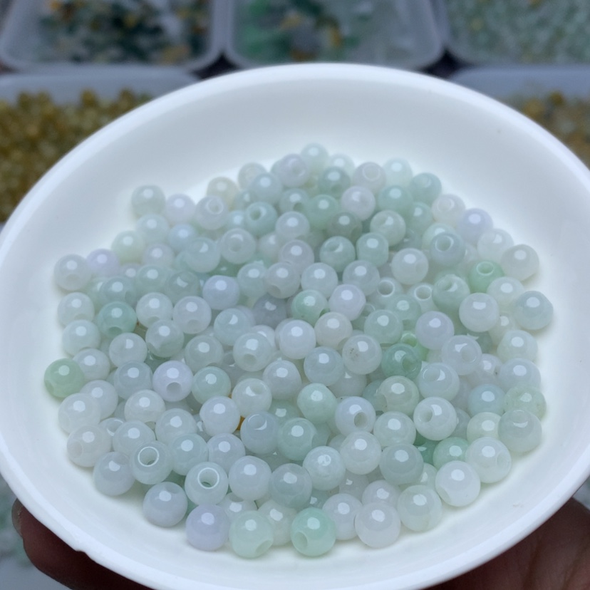 【闪购商品】翡翠手链未镶嵌卡6冰绿白大孔珠100颗