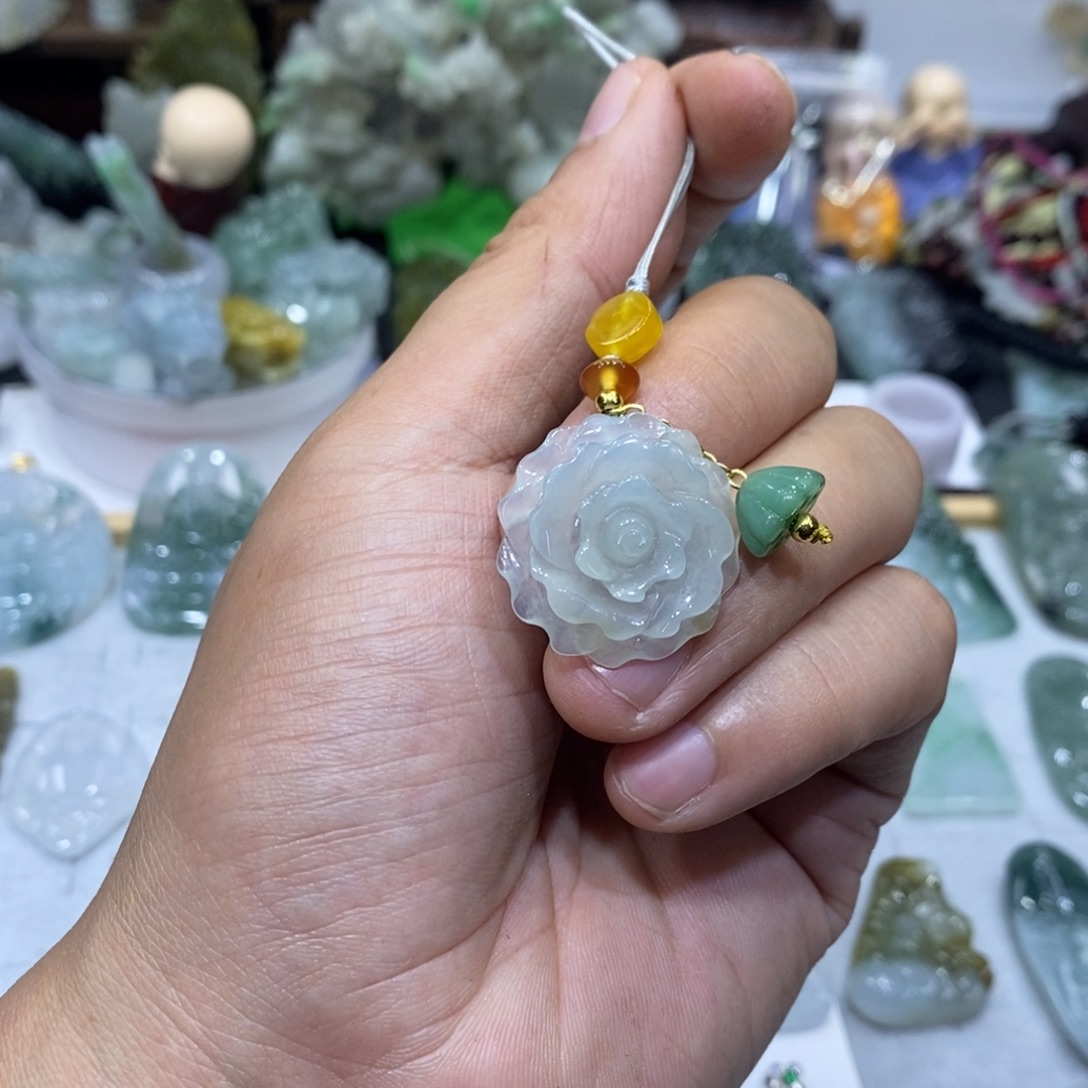 翡翠未镶嵌吊坠(不含链)玫瑰花