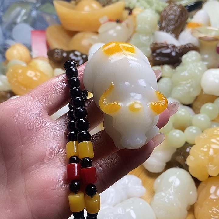 完全开放手把件牛