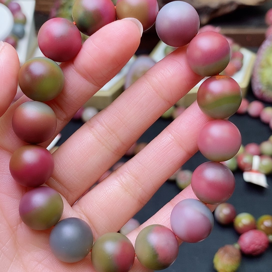 玛瑙/玉髓珠宝奇石未镶嵌大****3盐源玛瑙定制