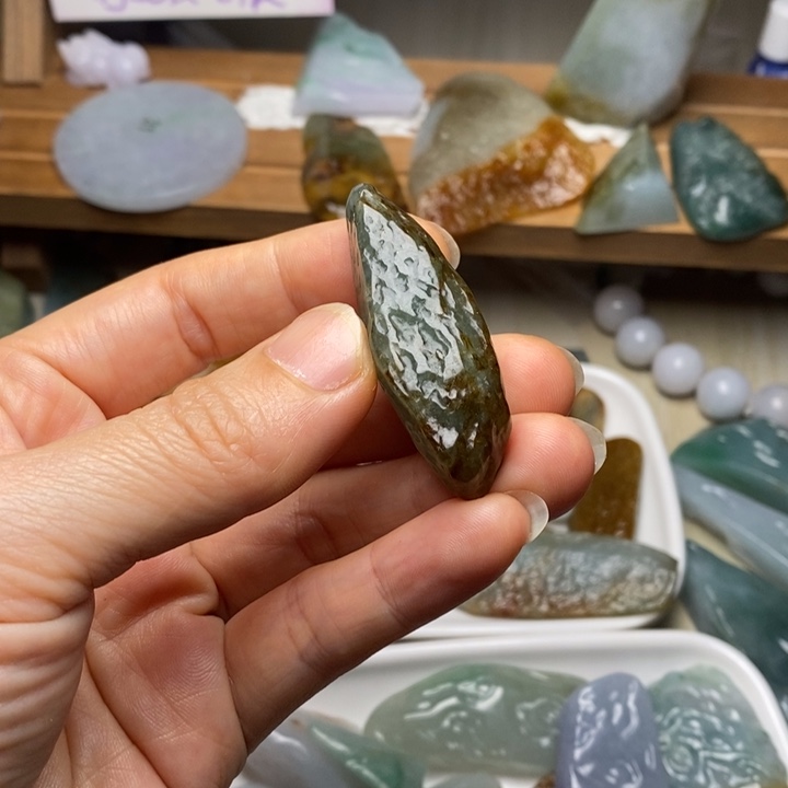 翡翠未镶嵌颈饰天然