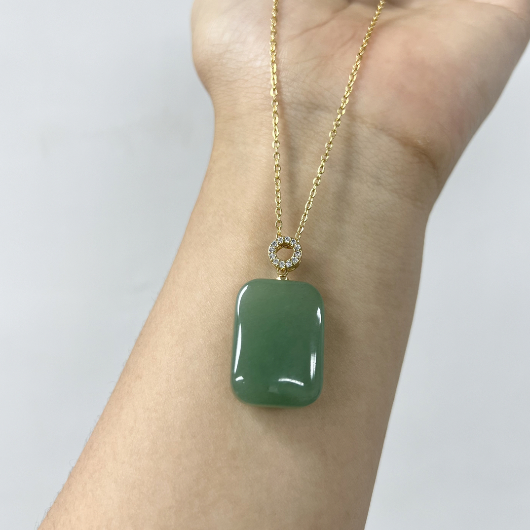 天然保真新疆老料小方糖无事牌吊坠锁骨链