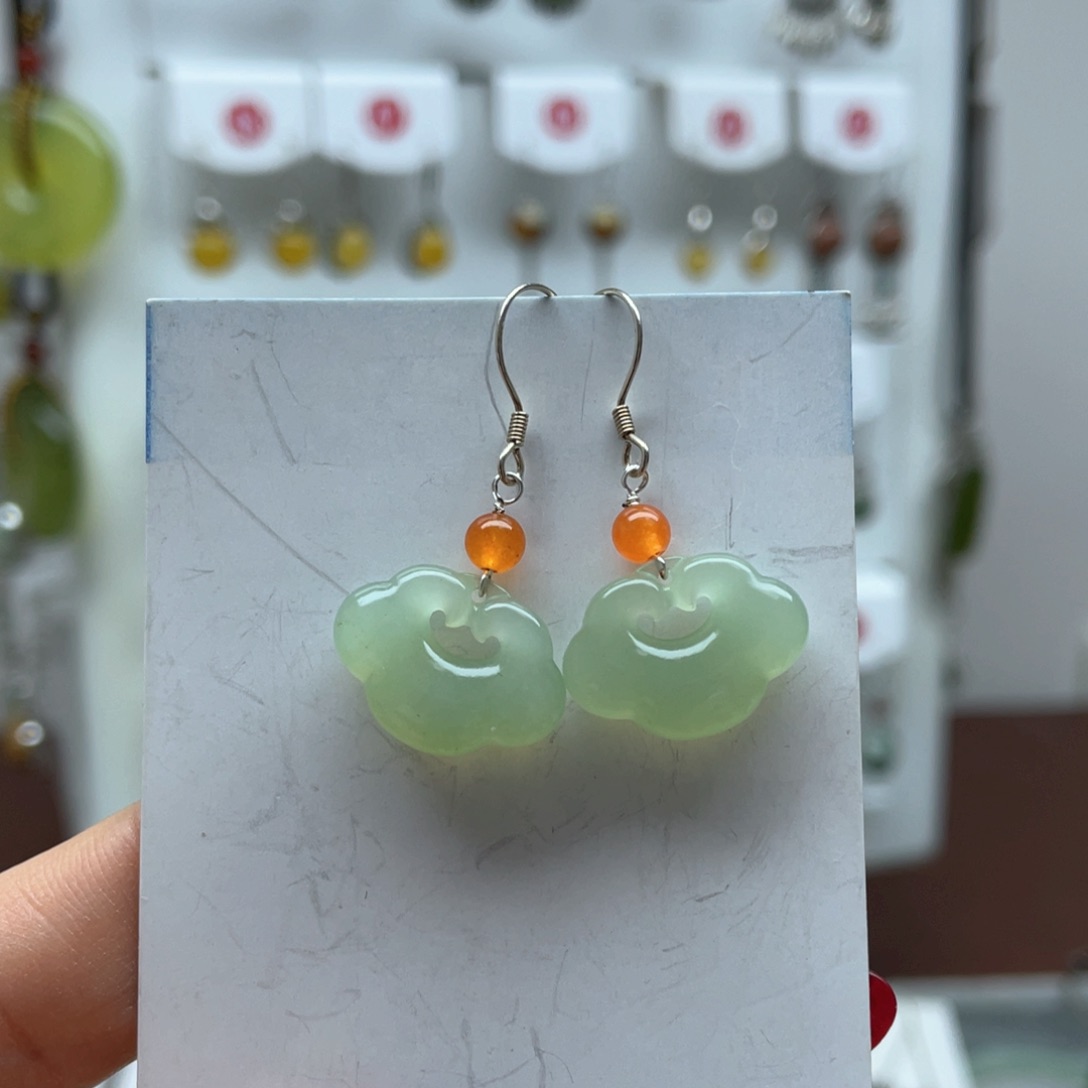 蛇纹石玉耳饰未镶嵌