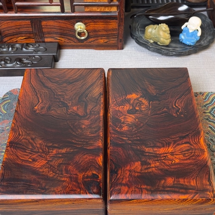 贡木微凹黄檀手捧盒