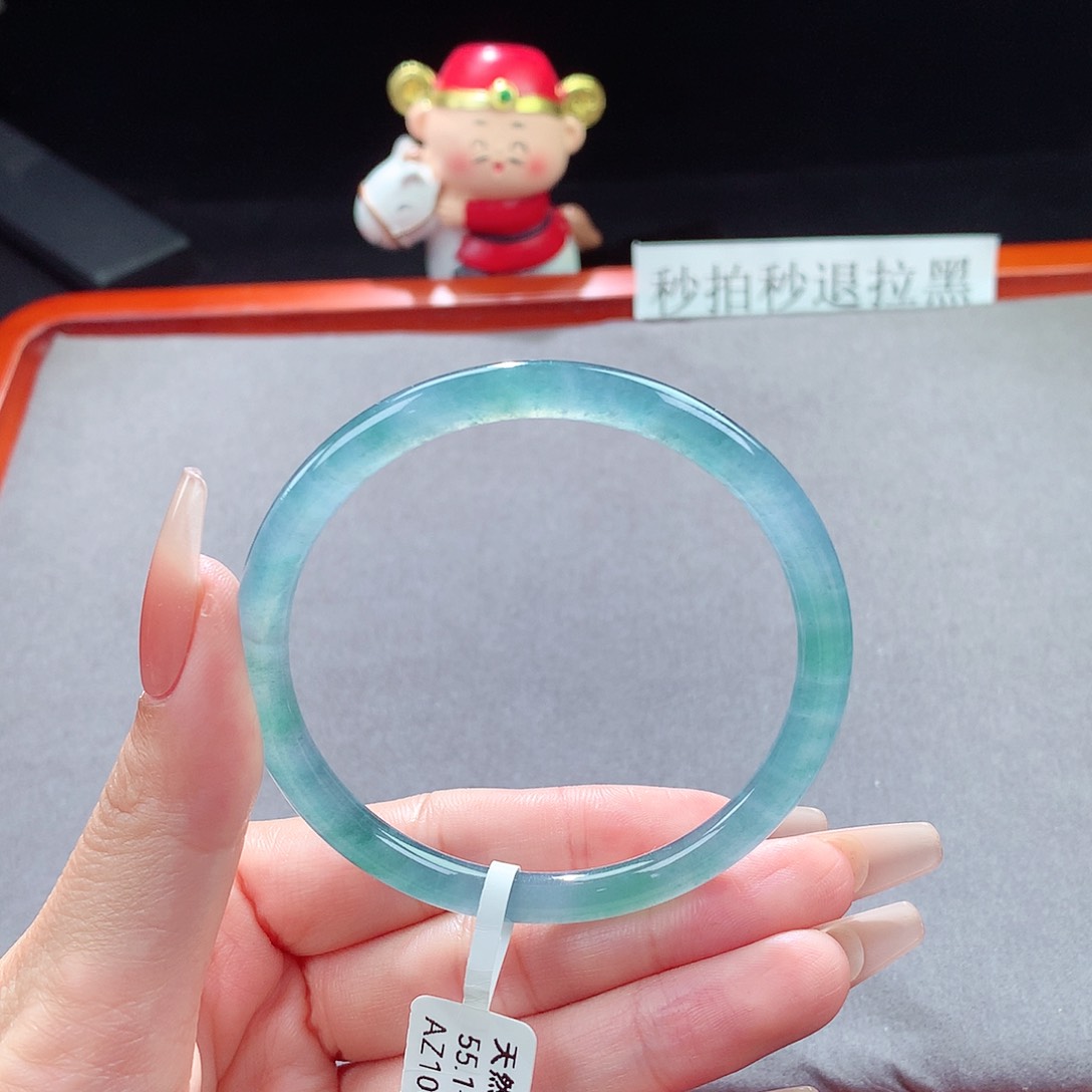 翡翠手镯未镶嵌天然