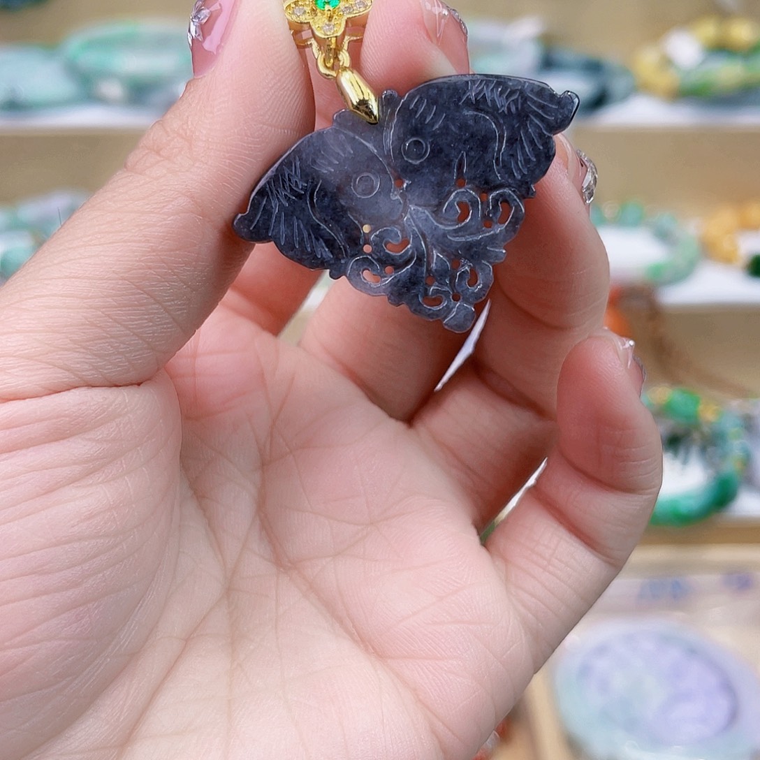 翡翠未镶嵌手链吊坠