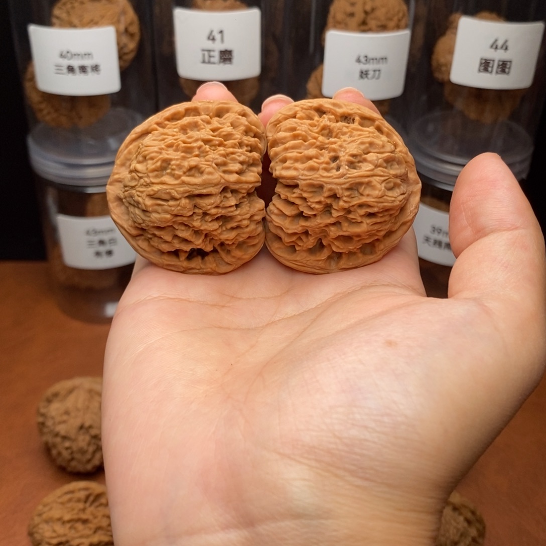 文玩核桃吊坠45南将石