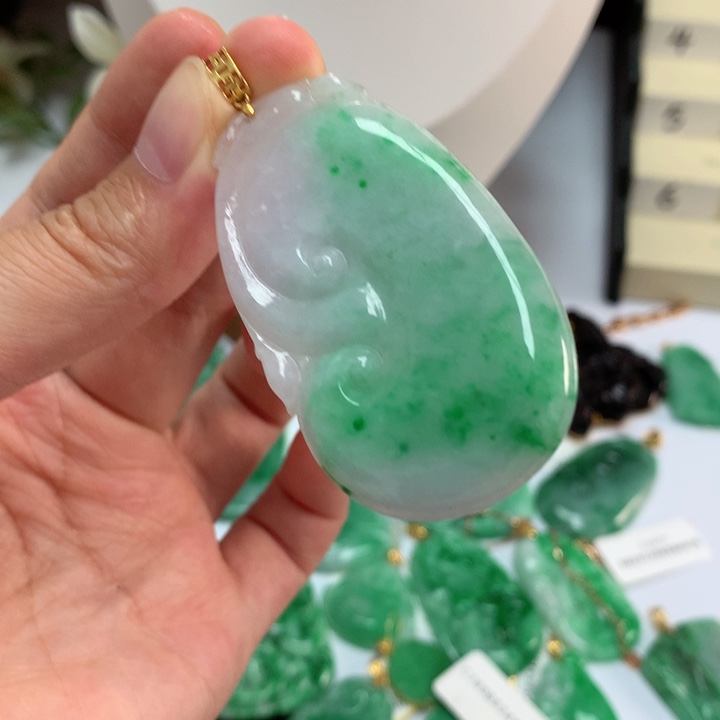 翡翠未镶嵌吊坠(不含链)