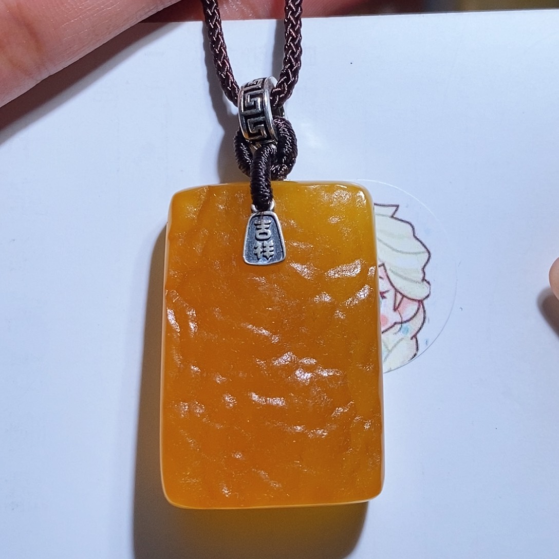 未镶嵌琥珀珠宝奇石