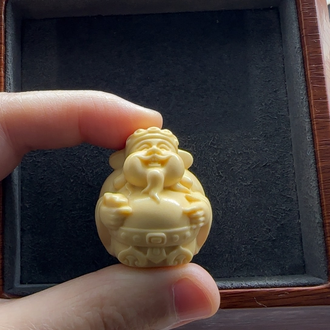 石英质玉（缅黄）配饰未镶嵌