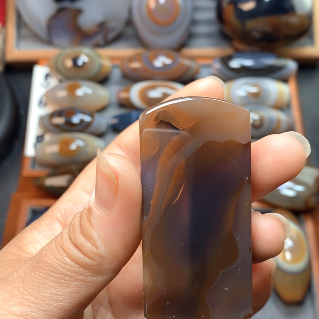 玛瑙/玉髓未镶嵌珠宝奇石