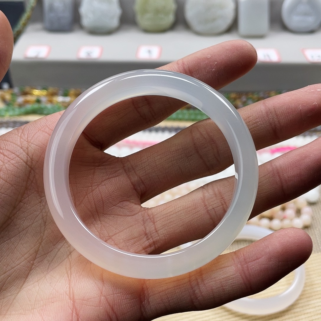 玛瑙/玉髓未镶嵌手镯