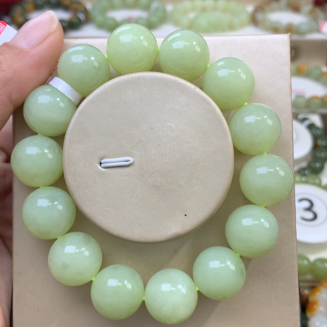 和田玉未镶嵌手链