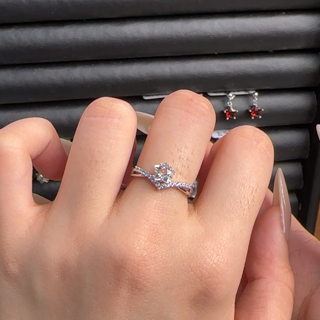 戒指银S925镶嵌水晶白水小星星