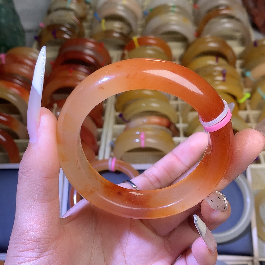 石英质玉（黄龙玉）未镶嵌手镯