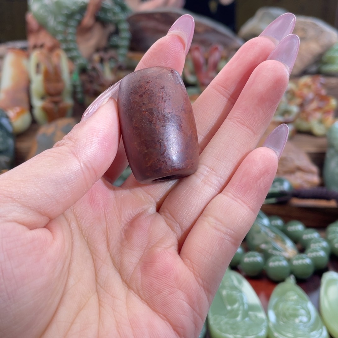 岫岩河磨玉（透闪石质玉）颈饰未镶嵌长**光