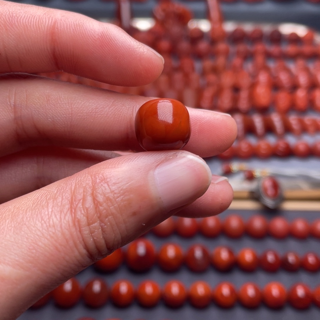 一***心南红玛瑙未镶嵌其他W12瓦西柿子红老型珠