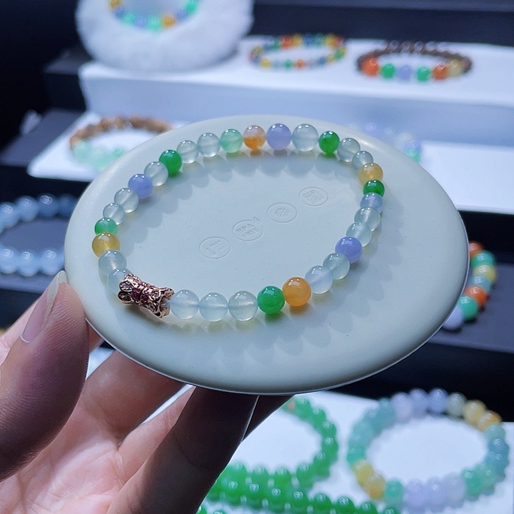 翡翠未镶嵌手串卡6+